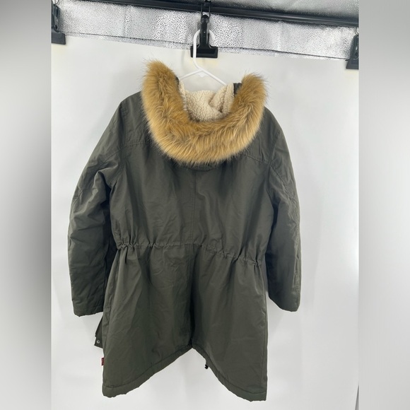 Levi’s faux fur lined jacket size M parka hooded - Picture 9 of 9